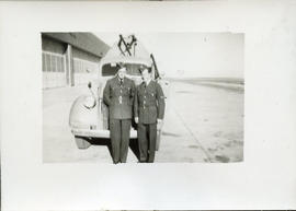Photo: RCAF Airmen in front of Car