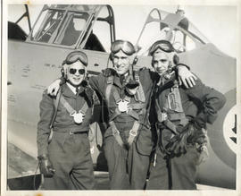 Photo: Three RCAF Pilots Posing Together (AF2014.038.080)