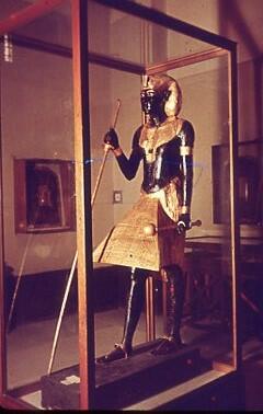 Slide: Guardian Statue
