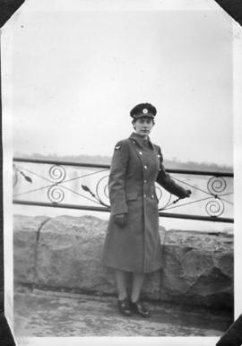 Photo: Servicewoman